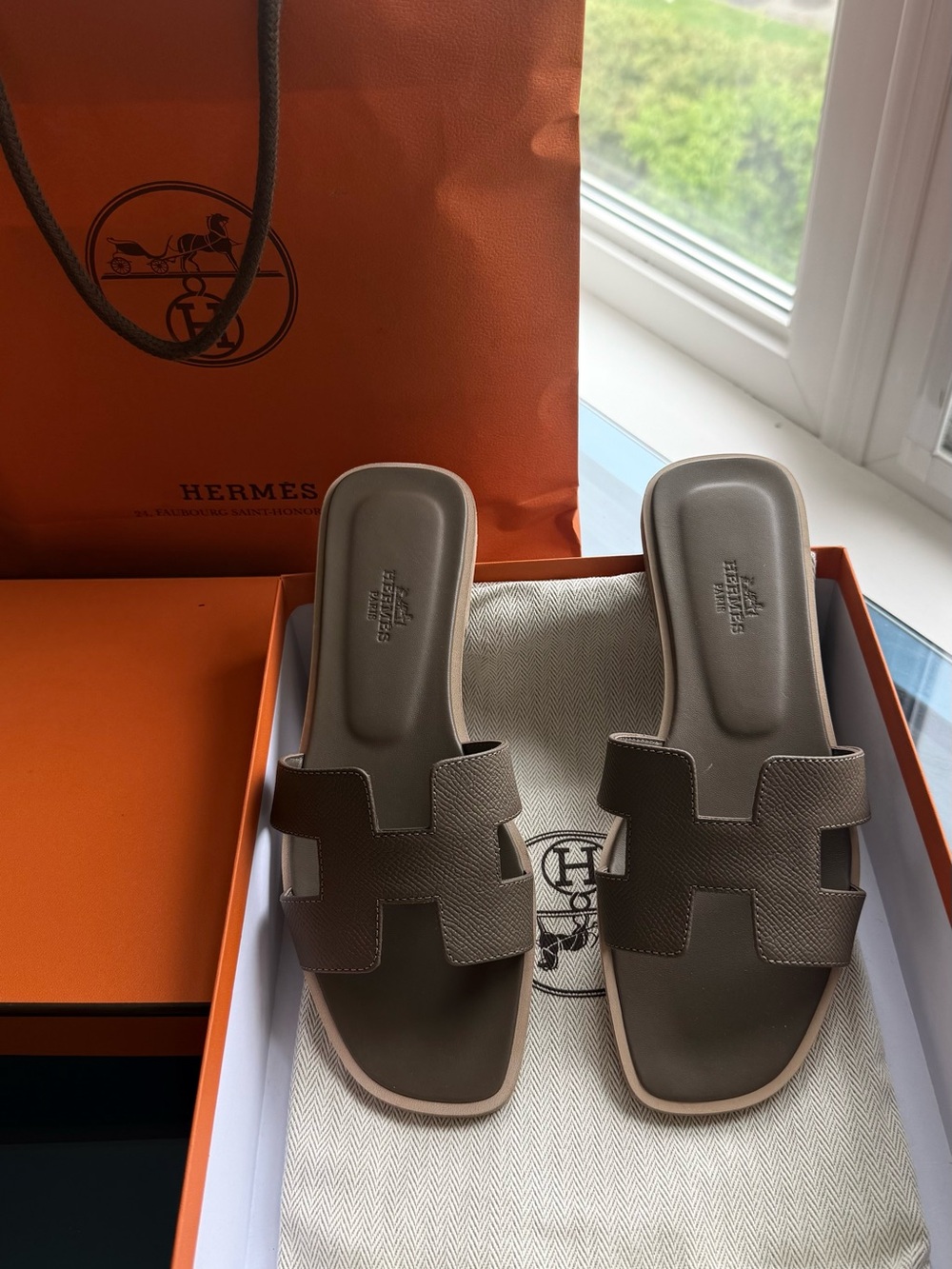 Hermes Brown Epsom Oran Slide Sandals - Picture 5 of 6